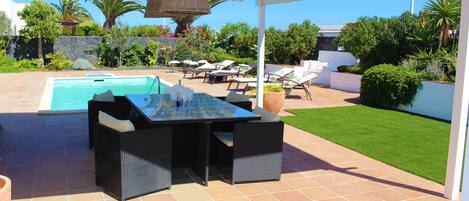 Piscine extérieure, piscine chauffée