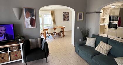 Neu ab Juli 2019 - wunderschöne Villa mit privatem Pool