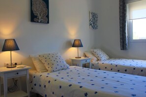 3 室のベッドルーム、セーフティボックス (室内)、アイロン / アイロン台、WiFi