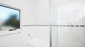 Bathtub