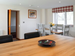 Dining - 3 bedroom accommodation in Bala (Bala)