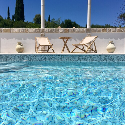 LUXURY STONE VILLA, INFINITY POOL, STUNNING SEA & MOUNTAIN VIEWS OVER BOKA BAY