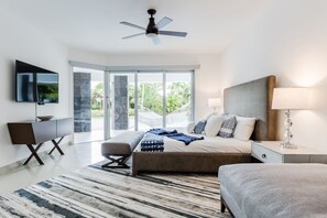 2 bedrooms, iron/ironing board, travel crib, free WiFi