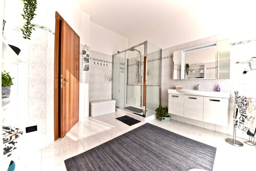 Modern apartment between Milan and Como