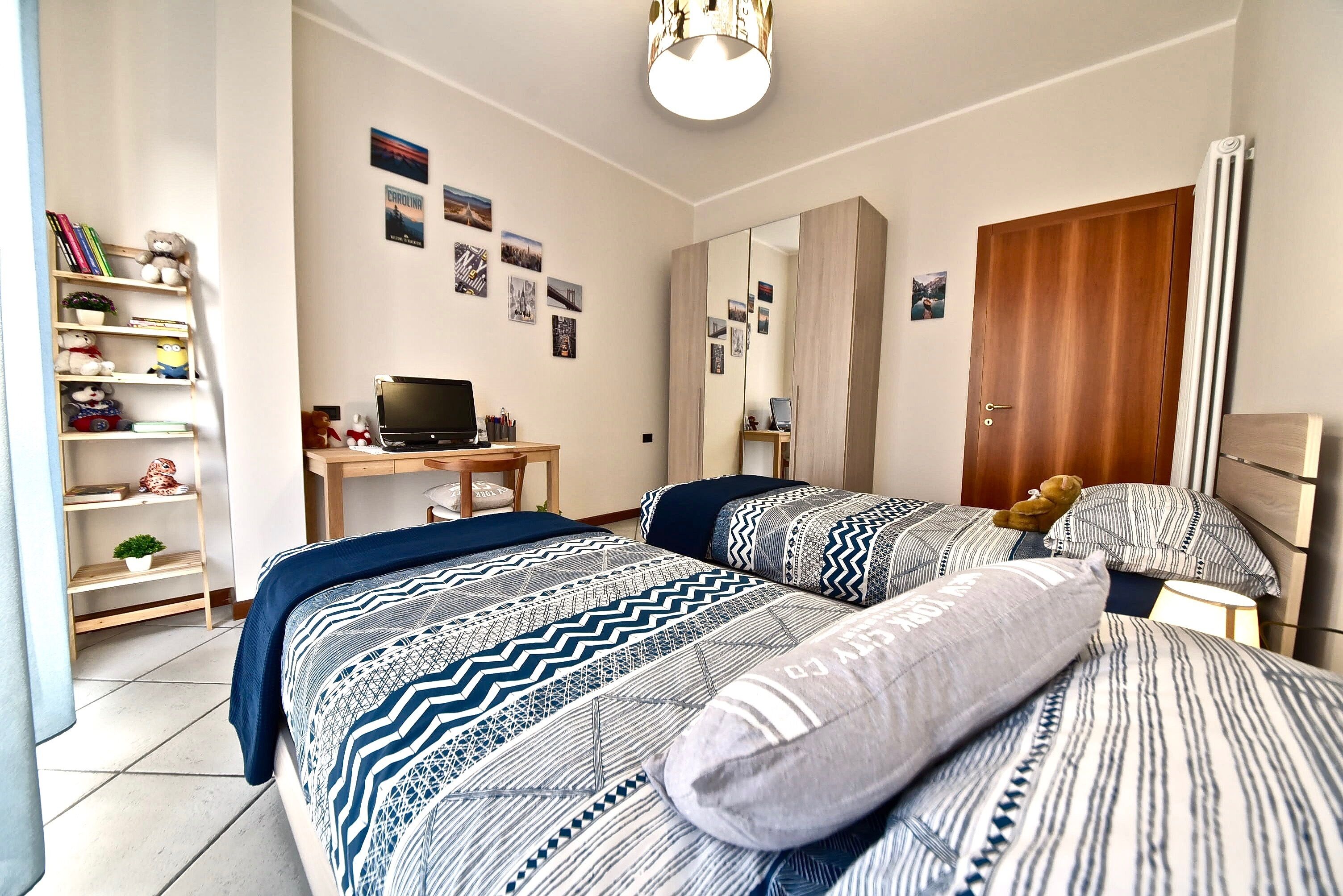 3 Schlafzimmer, Schreibtisch, Bügeleisen/Bügelbrett, Reisekinderbett