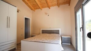 Unclassified image, 4 of 45, button - Vila Landi (Ksamil)