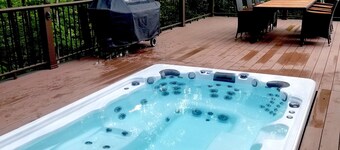 Ski Lodge privato con vasca idromassaggio gigante a meno di due miglia a Sugarbush!