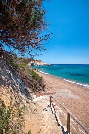 Beach nearby, beach towels, rowing - New Aurora Apts Studios (Ierapetra)