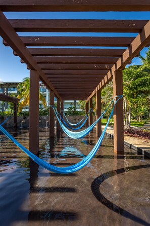 Property grounds - Casa Serena Private Pool & short walk to beach at Mareazul you will love it (Playa del Carmen)