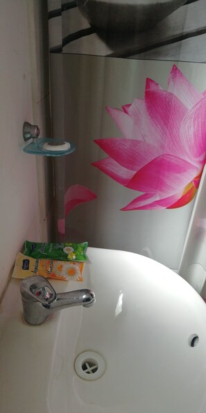 Bathroom - Hostal Los Grillos (San José de Maipo)