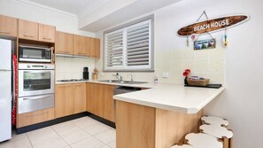 Fridge, microwave, oven, stovetop