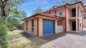 Exterior - Close to Jimmys Beach (Hawks Nest)