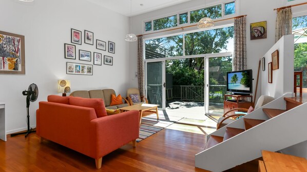 Téléviseur, lecteur de DVD