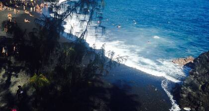 The Ohana Cottage, your perfect Hilo Getaway!