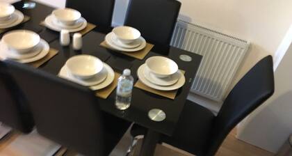 2 bed apartment in Dagenham, London