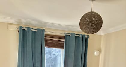 2 bed apartment in Dagenham, London