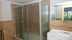 Ducha y bañera combinadas