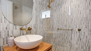 Bathtub