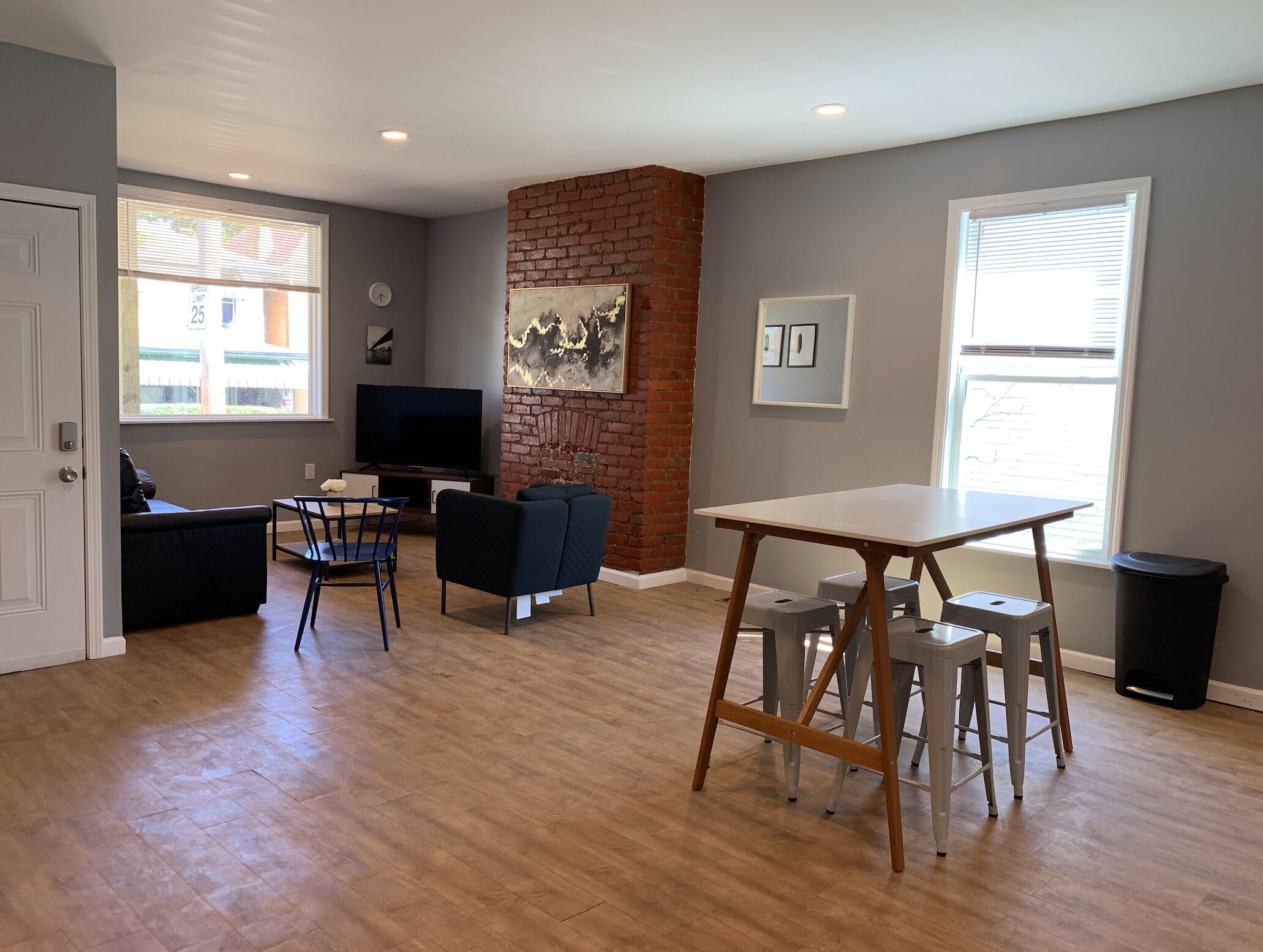 New 2 Bed 2Bath Spacious Apartment w/Parking