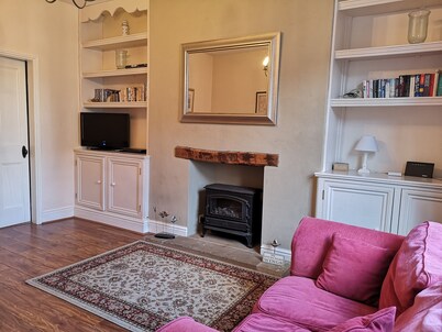 Cottage in the centre of Whitby - beautiful coastal and Abbey views