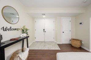 3 bedrooms, desk, travel cot, free WiFi