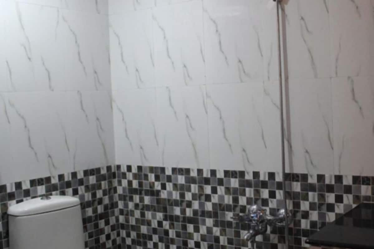 Een douche, handdoeken