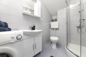 シャワー、ヘアドライヤー