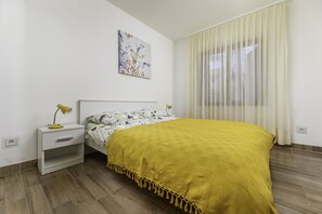 4 室のベッドルーム、インターネット、ベッドシーツ