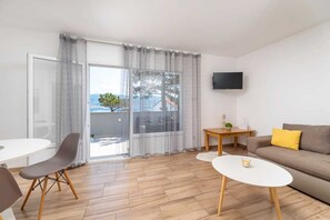 TV - Apartment LaPePa (68397-A1) (Silo - island Krk)