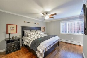 1 chambre, bureau, fer et planche à repasser, Wi-Fi gratuit