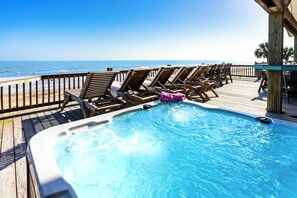 Outdoor spa tub - Beachfront | Ocean Views, Loft, Game Room & Bar (Bolivar Peninsula)