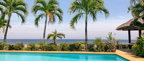 Outdoor pool, pool loungers