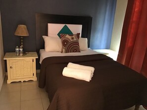 Family House | Blackout drapes, iron/ironing board, free WiFi, bed sheets