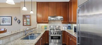 Ski Access Townhome w/ Fireplace, Hot Tub, Views
