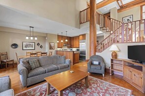 TV, fireplace, offices