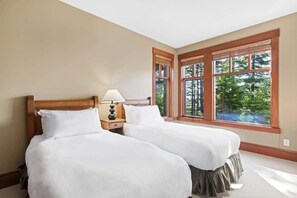 4 Schlafzimmer, Bügeleisen/Bügelbrett, WLAN, Bettwäsche