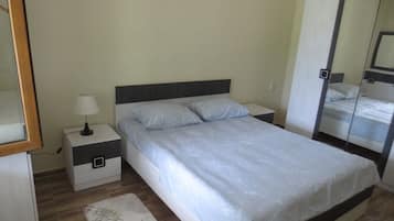 1 bedroom, iron/ironing board, WiFi