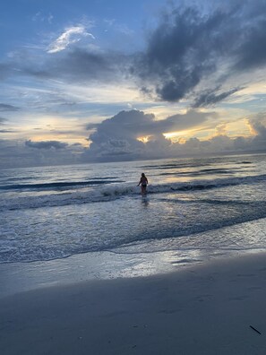 Am Strand, Liegestühle, Strandtücher