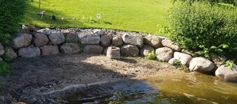 Large Family Lake Oasis with exquisite log furniture charm!