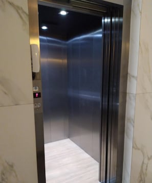 Elevator - Premium Hotel (Frutal)