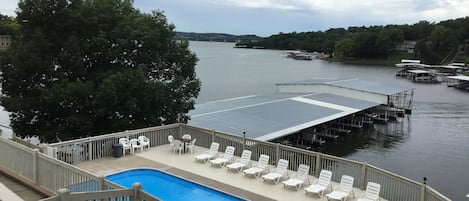 Piscine extérieure, piscine chauffée
