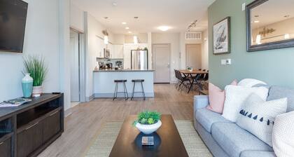 Disney Knotts | Cnvntn Ctr | HBO | Pool | W & D