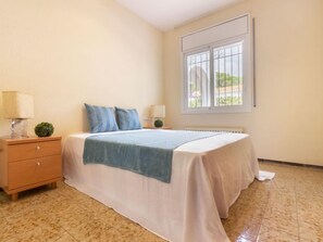 5 bedrooms, iron/ironing board, WiFi - Villa Esplai by Interhome (Cambrils)