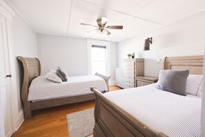 2 bedrooms, desk, iron/ironing board, travel cot