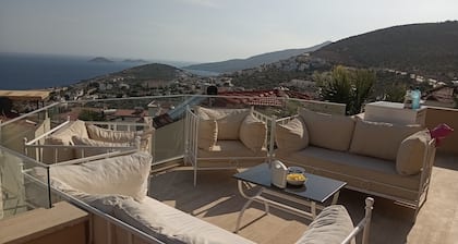 Charmante villa de 3/4 chambres avec piscine privée et superbe terrasse sur le toit