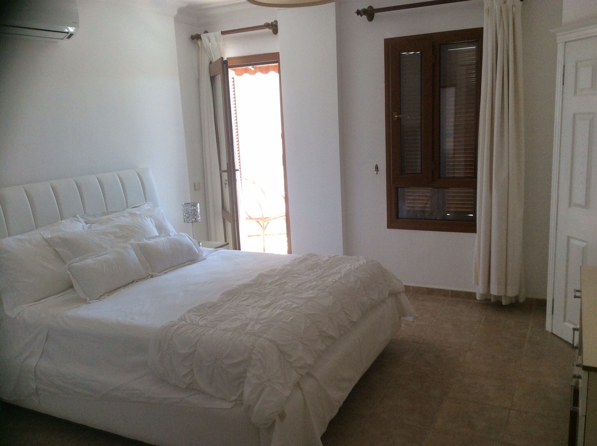 4 bedrooms, in-room safe, iron/ironing board, travel crib