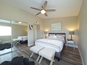 2 bedrooms, in-room safe, desk, iron/ironing board