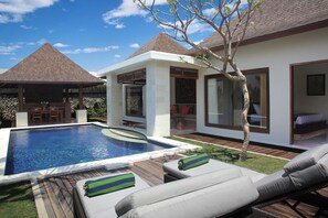 Pool - 1BR Villa in Seminyak, 23sqm Private Pool, 5 mnts walk to shopping area (Bali)