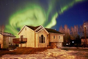 Exterior - Aurora View House in Town 极光盛宴别墅4卧3卫 (Fairbanks)