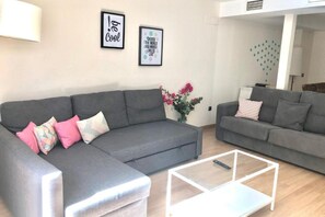 Living area - Albareda 3 - One Bedroom Apartment, Sleeps 4 (Sevilla)